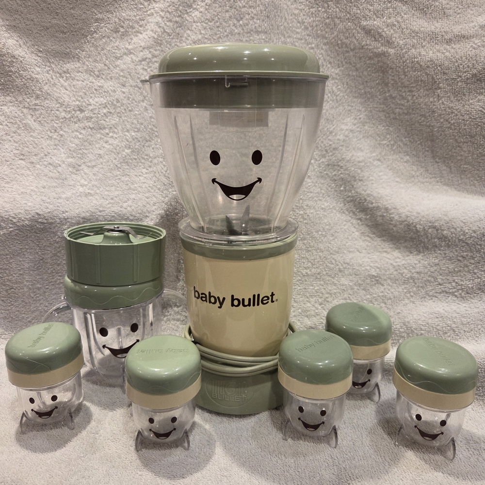 Baby Bullet Baby Food Maker Blender Set in Green